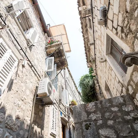 בית הארחה Ane Old Town 3*
