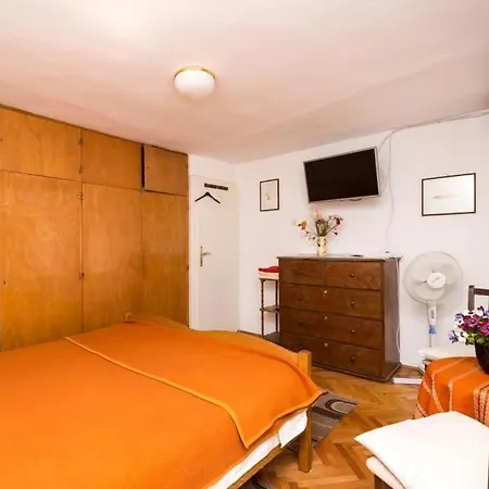 Ane Old Town Pensión 3*