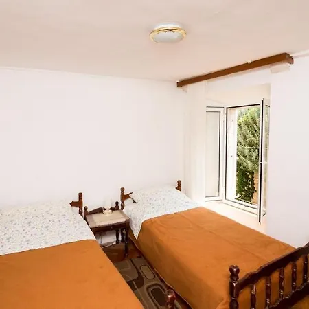 Гостевой дом Ane Old Town 3*